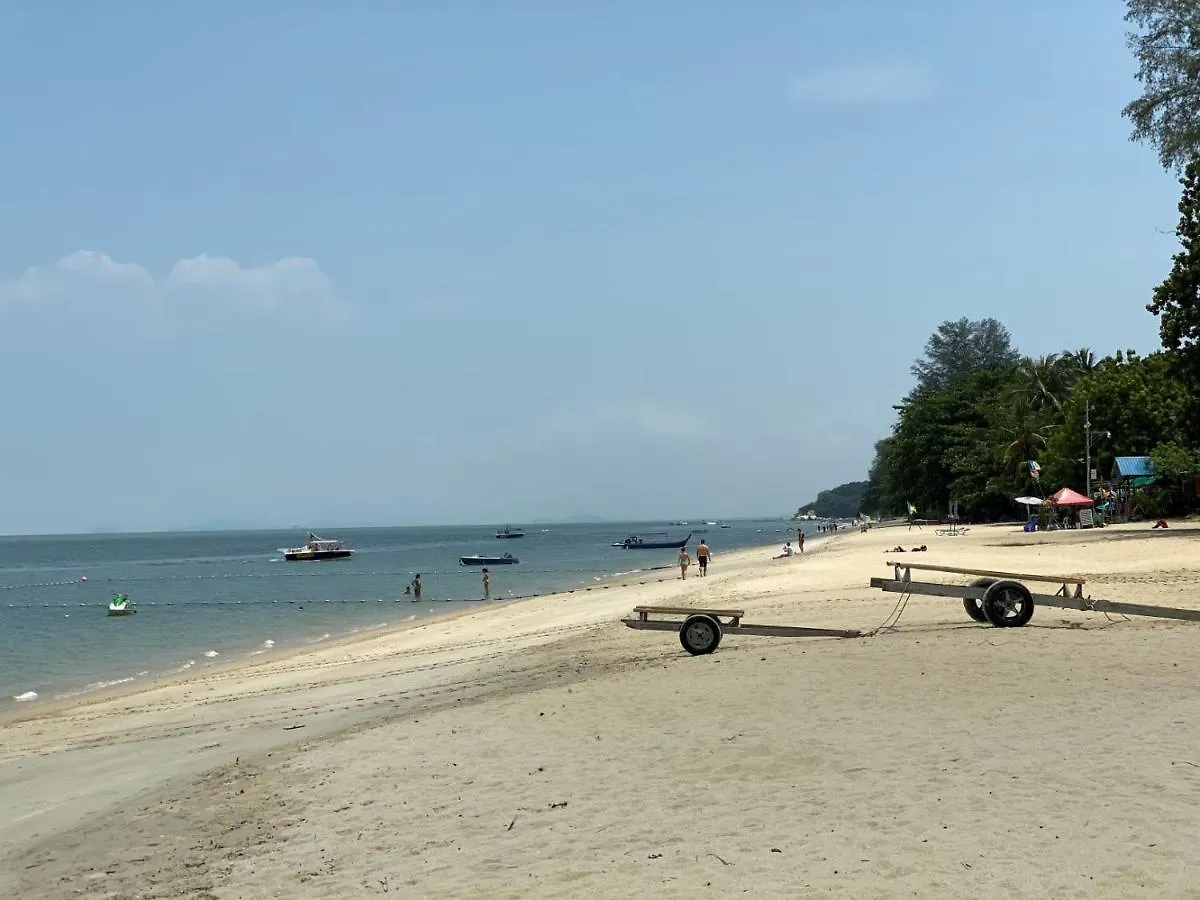 Apartamento By The Sea Ground Floor With Pool Facing 3A Batu Ferringhi