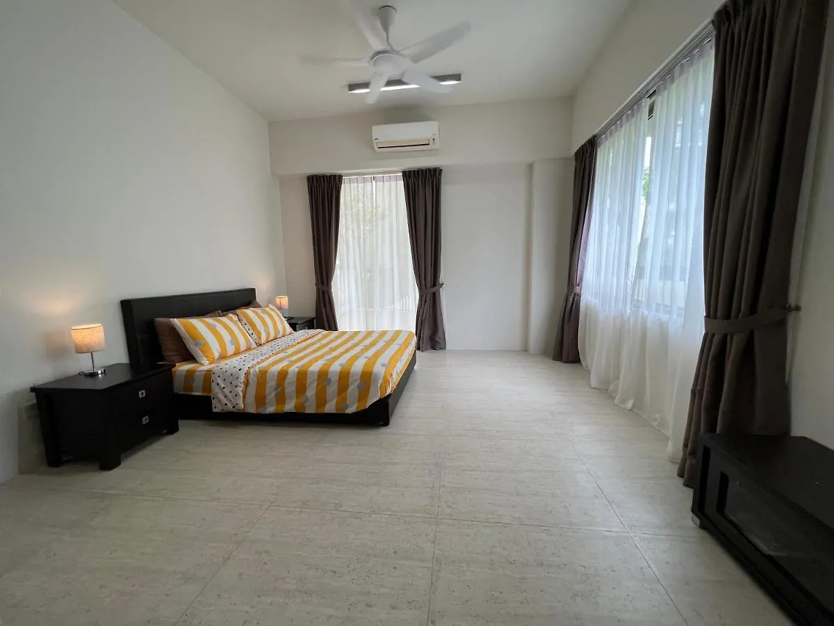 Apartamento By The Sea Ground Floor With Pool Facing 3A Batu Ferringhi